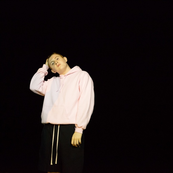 Meet your Posher, Gavin - Picture 3 of 3